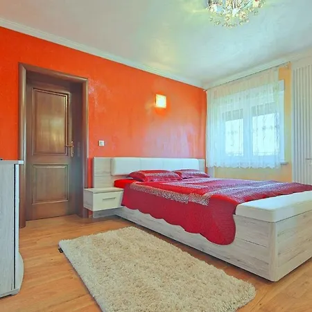 Apartamento Viki, Sani, Evan, Teo, Goran